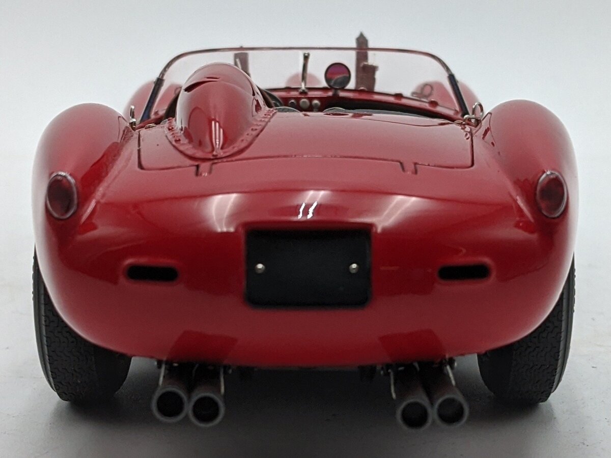 CMC 081 1:18 Scale Diecast Red Ferrari 250 Testa Rossa 1957 Pontoon Fender NIB