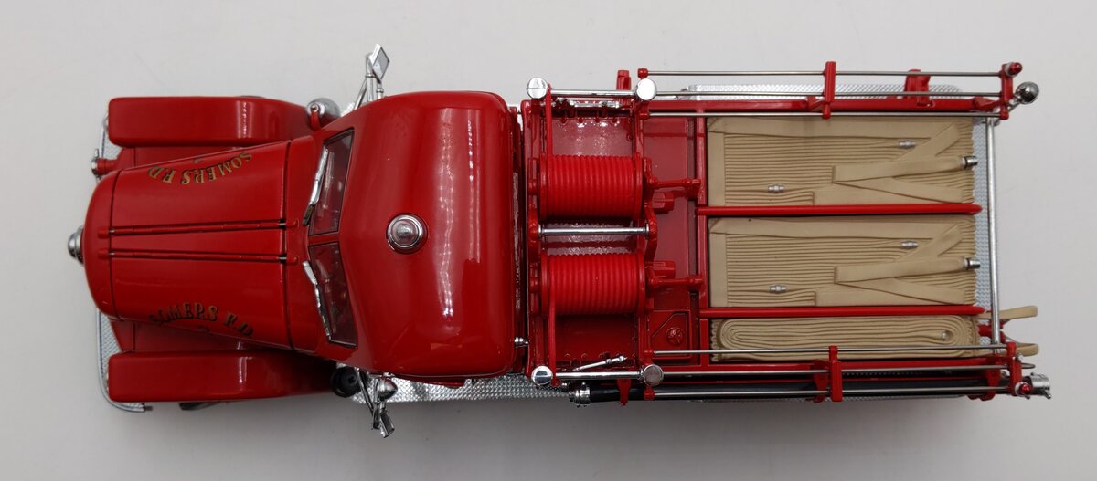 Road Signature 1:24 Scale 1958 Seagrave Model 750 Fire Engine VG