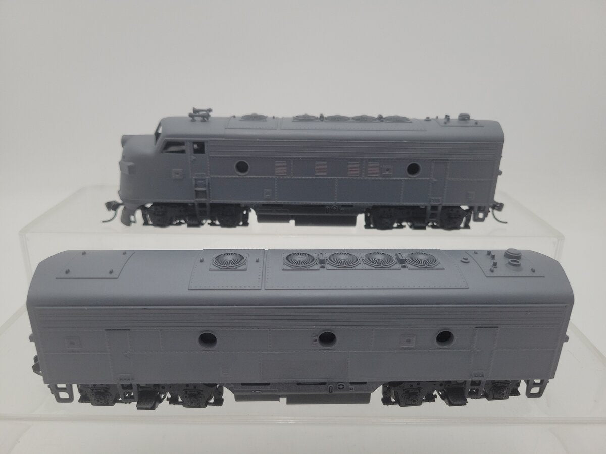HO Scale CUSTOM A/B Diesel Locomotive- Painted