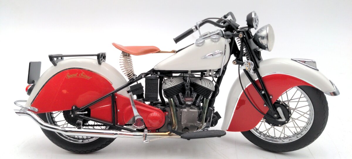 Minichamps 1:12 1940 Indian Sport Scout Red/White EX/Box