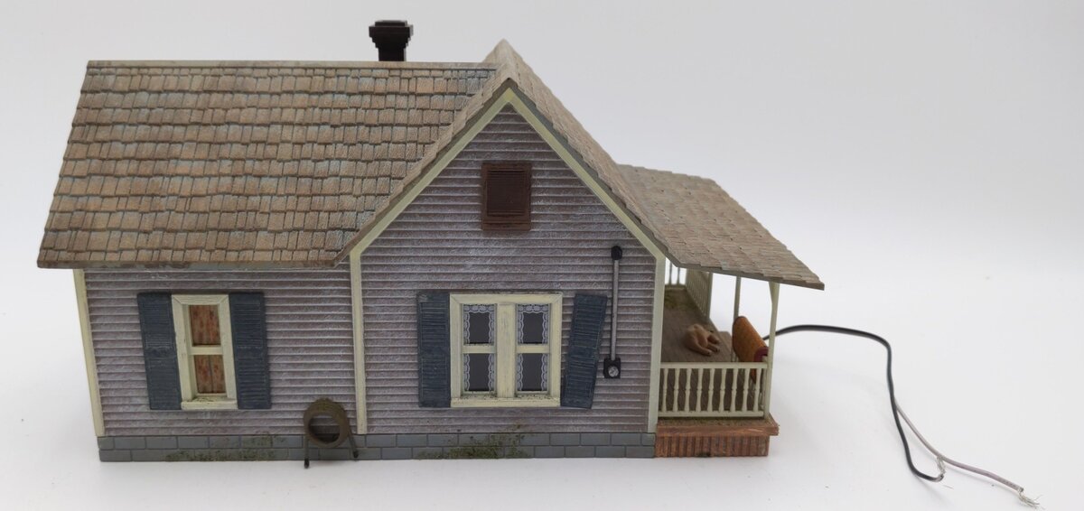 Woodland Scenics BR5040 HO Built-&-Ready Old Homestead Building EX