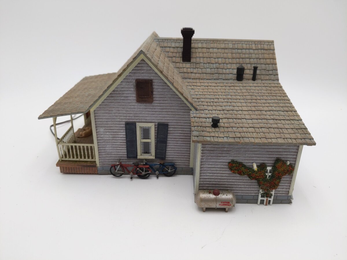 Woodland Scenics BR5040 HO Built-&-Ready Old Homestead Building EX