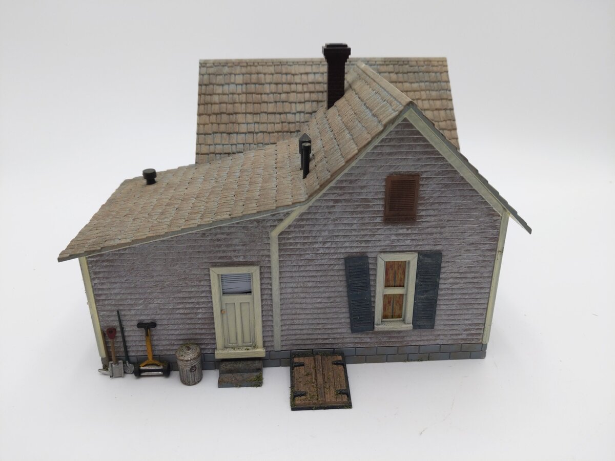 Woodland Scenics BR5040 HO Built-&-Ready Old Homestead Building EX