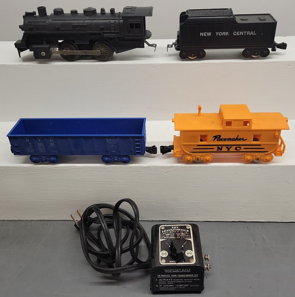 Marx O-27 Vintage New York Central Freight Set (4) VG