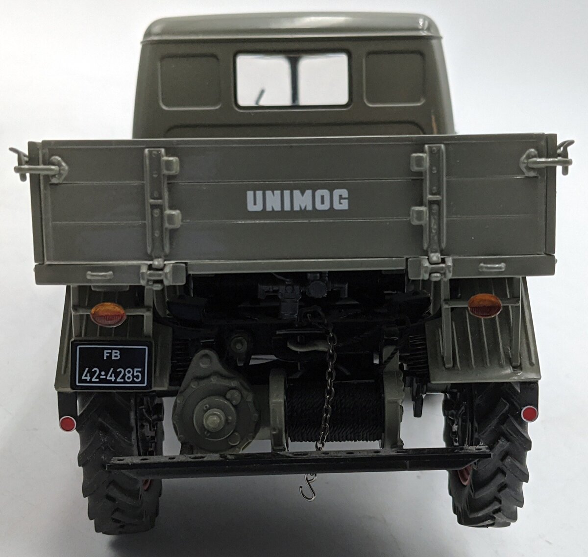 Schuco 00140 1:18 Scale Diecast Mercedes-Benz Unimog MIT Westfalia Kabine/Box