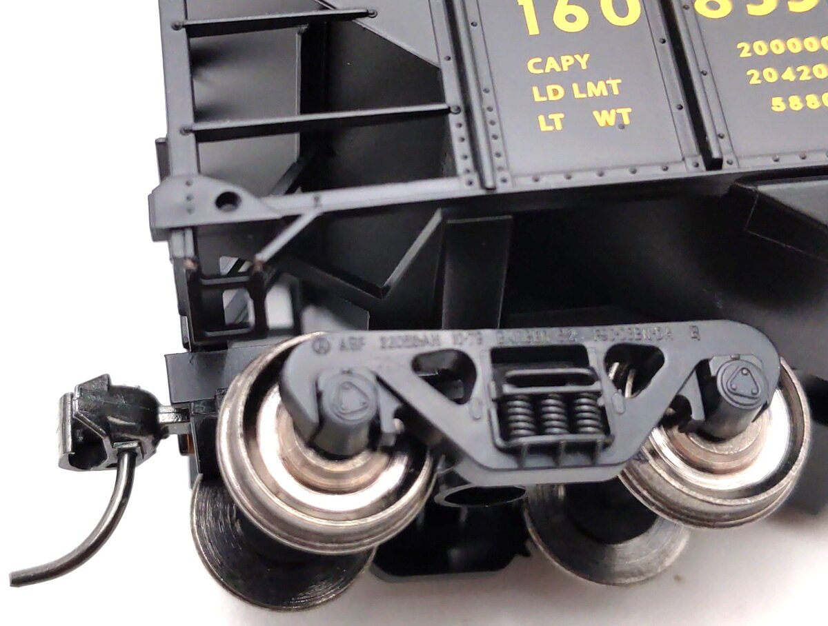 Bowser 40635 HO Scale C&O/Chessie 100-Ton Hopper #160855 EX/Box