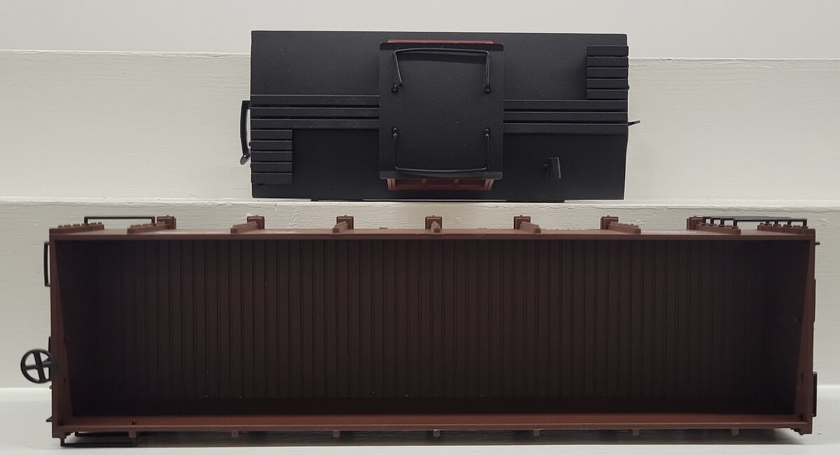 Bachmann G Scale Assorted Freight Cars [2] EX