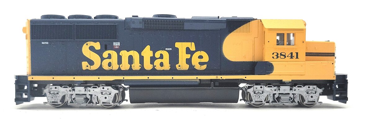 Athearn 4581 HO Scale Santa Fe Powered GP50 Diesel Locomotive #3841 EX/Box