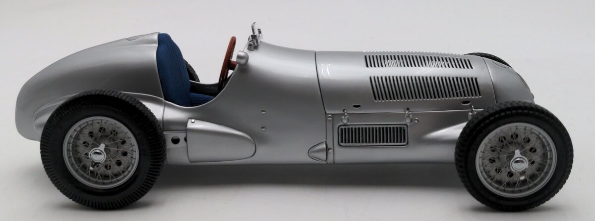 CMC M-031 1:18 Scale Mercedes Benz W125 1937 Diecast Model LN/Box