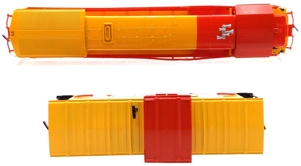 Bachmann HO Scale Southern Pacific Diesel Locomotive & Caboose #7030 & #1054 LN/Box