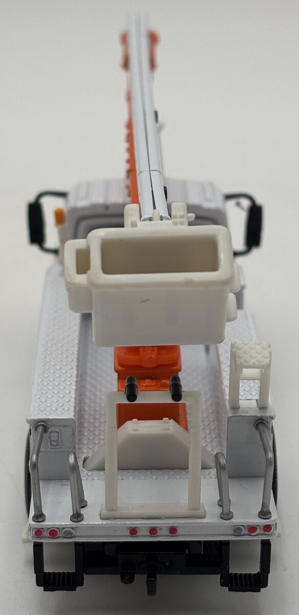 DG Productions 1:64 International FPL Bucket Utility Truck LN/Box