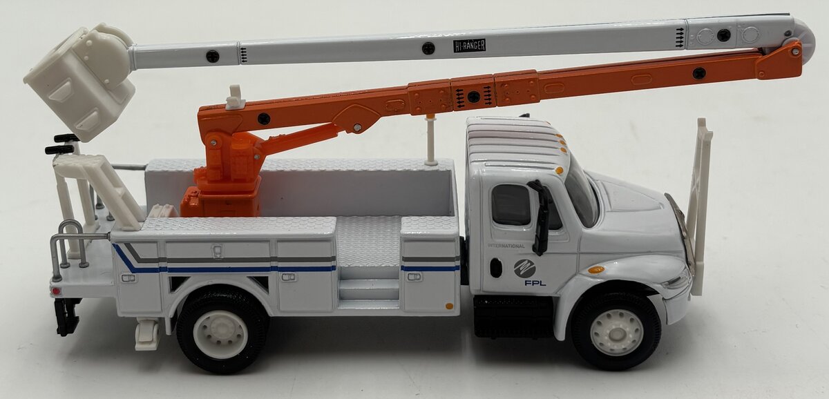 DG Productions 1:64 International FPL Bucket Utility Truck LN/Box