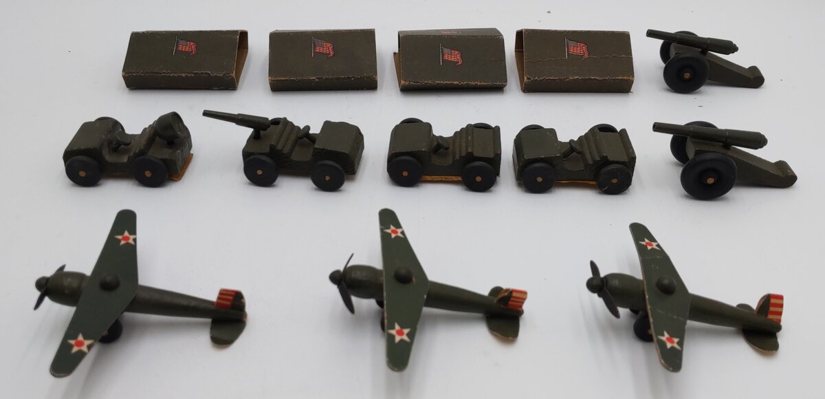 Jaymar Vintage Complete Miniature Mobile Army VG/Box