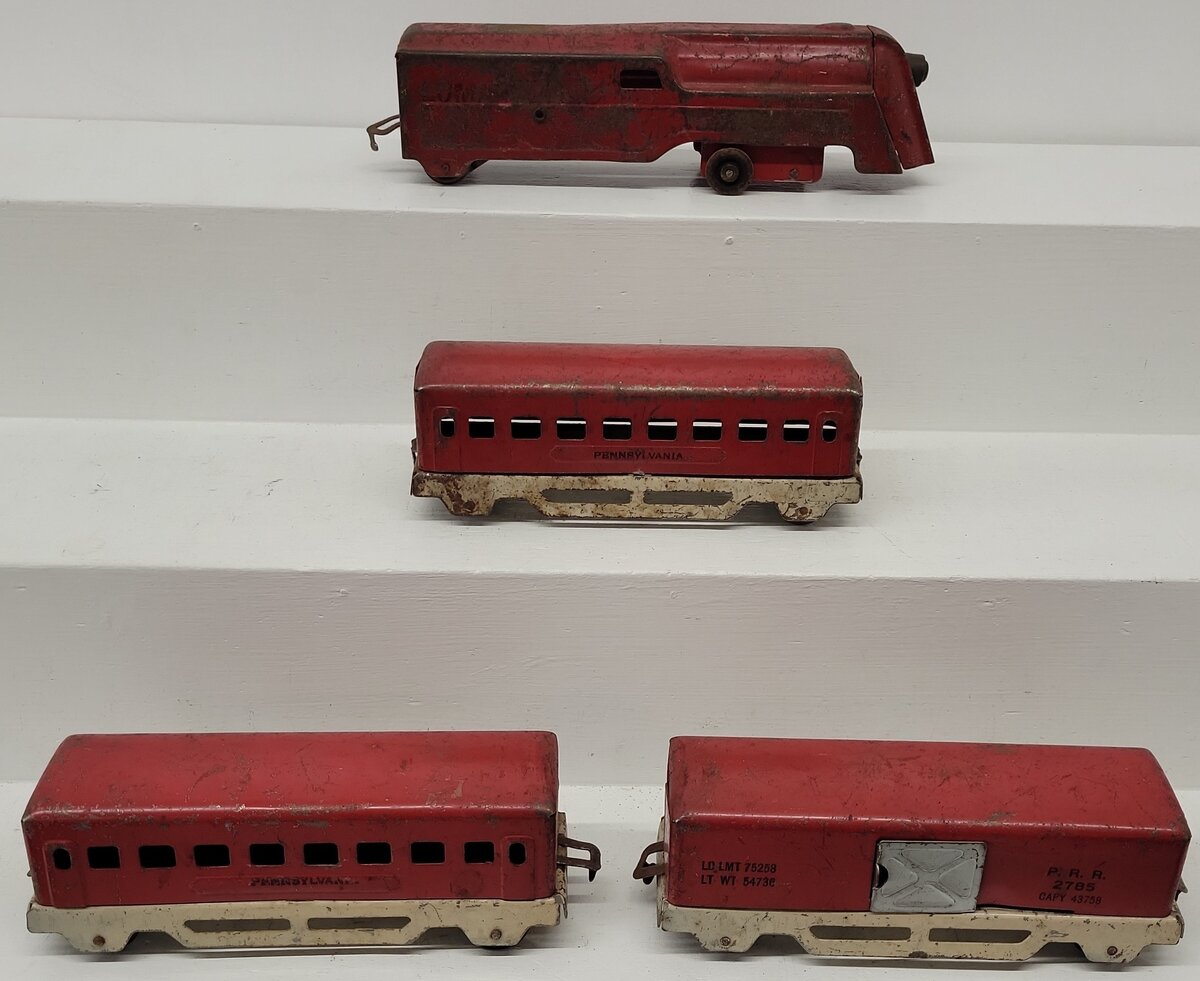 Lumar Lines Pressed Steel Passenger Set