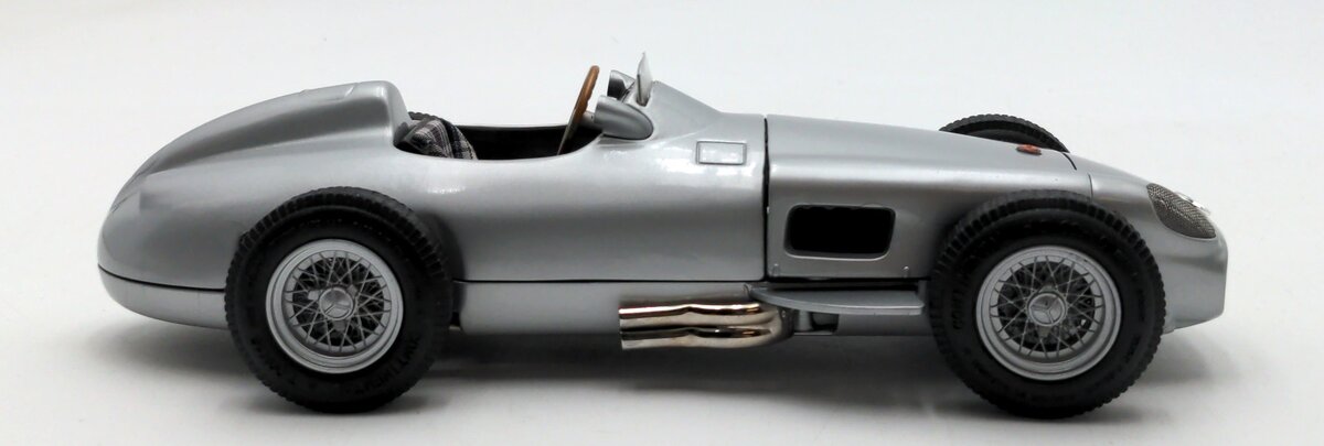 CMC M-006 1:18 Scale Mercedes Benz W196 Silberpfeil Monoposto Diecast Model LN/Box