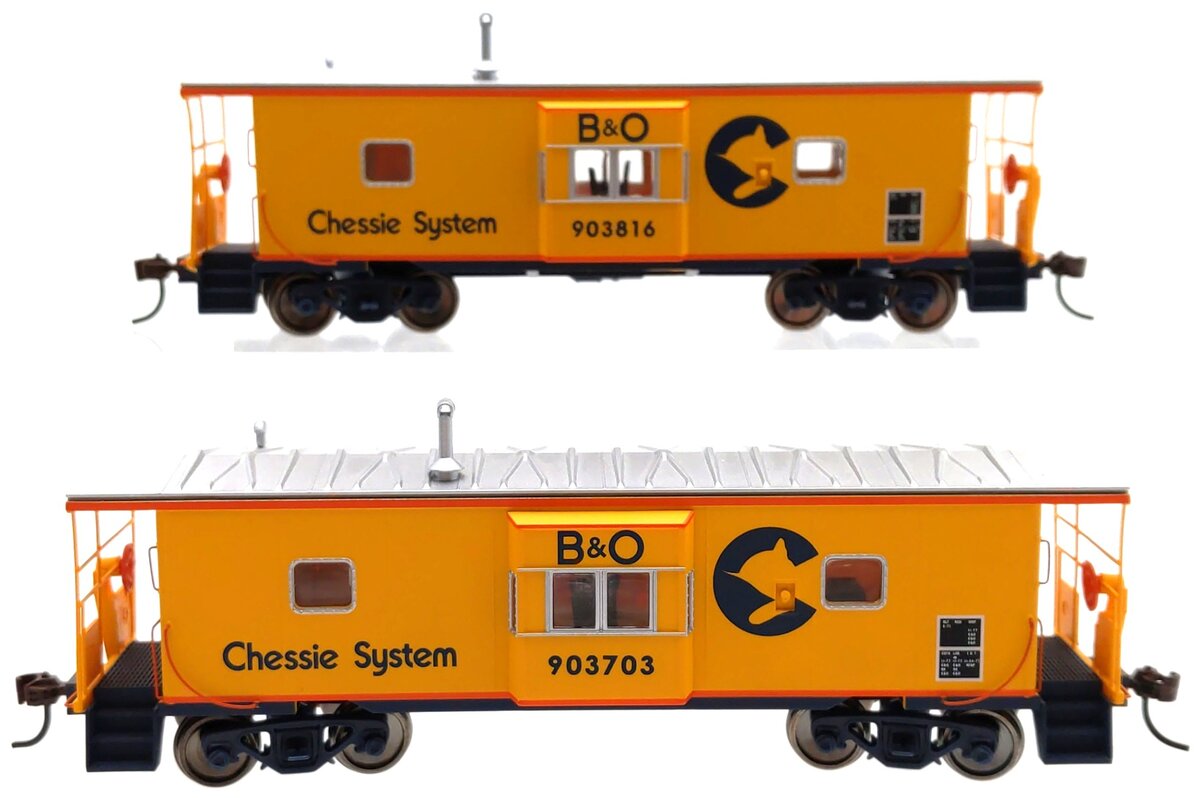 Walthers 932-27628 HO Scale International Car Co Bay Window Caboose (Set of 2) LN/Box