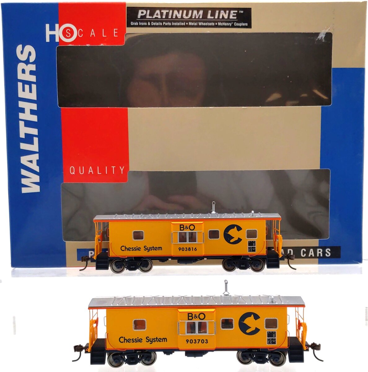 Walthers 932-27628 HO Scale International Car Co Bay Window Caboose (Set of 2) LN/Box