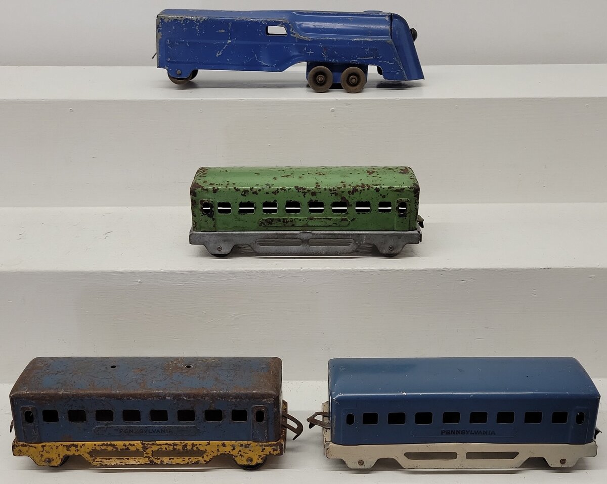 Lumar Lines Vintage Pressed Steel Passenger Set