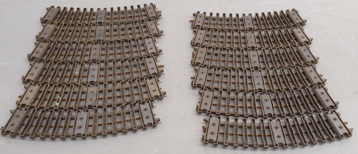 Lionel 31 Vintage Super O Curved Track Sections (12) VG