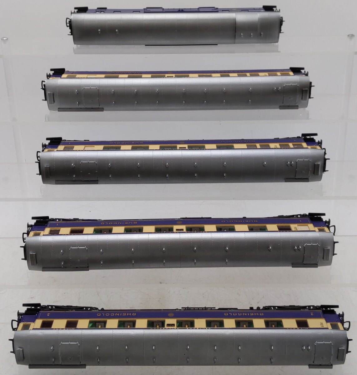 Liliput 820 HO Rheincold 5-Car Passenger Car Set EX/Box