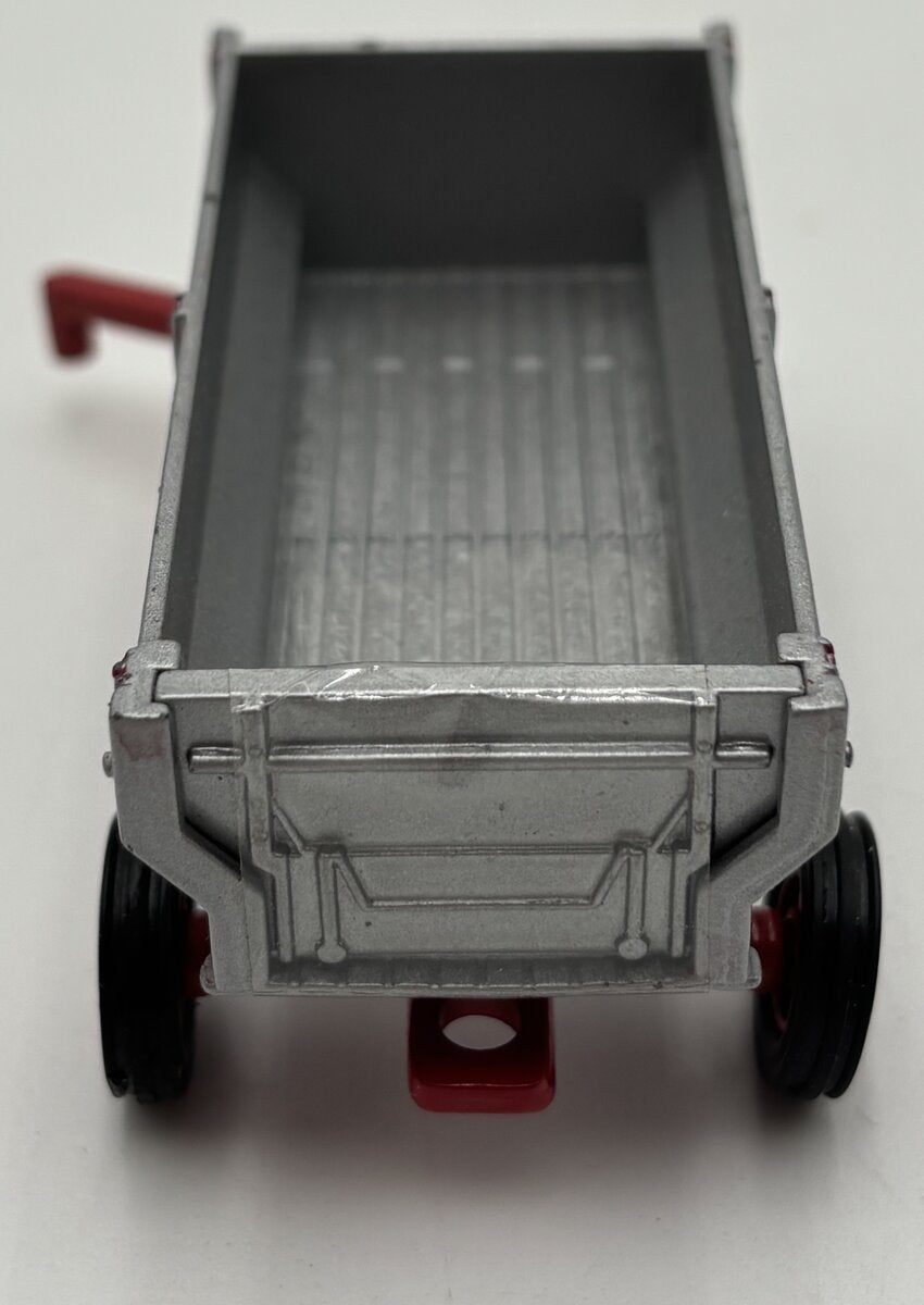 Ertl 2845 1:43 Farm Classics Flare Box Wagon EX/Box