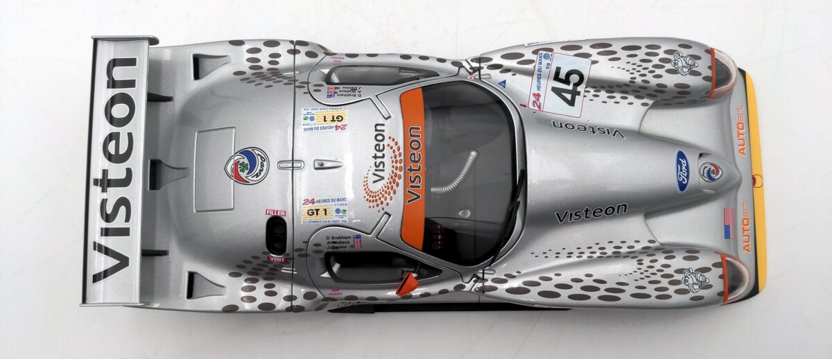AutoArt 1:18 Scale Diecast Panoz GTR-1 VG