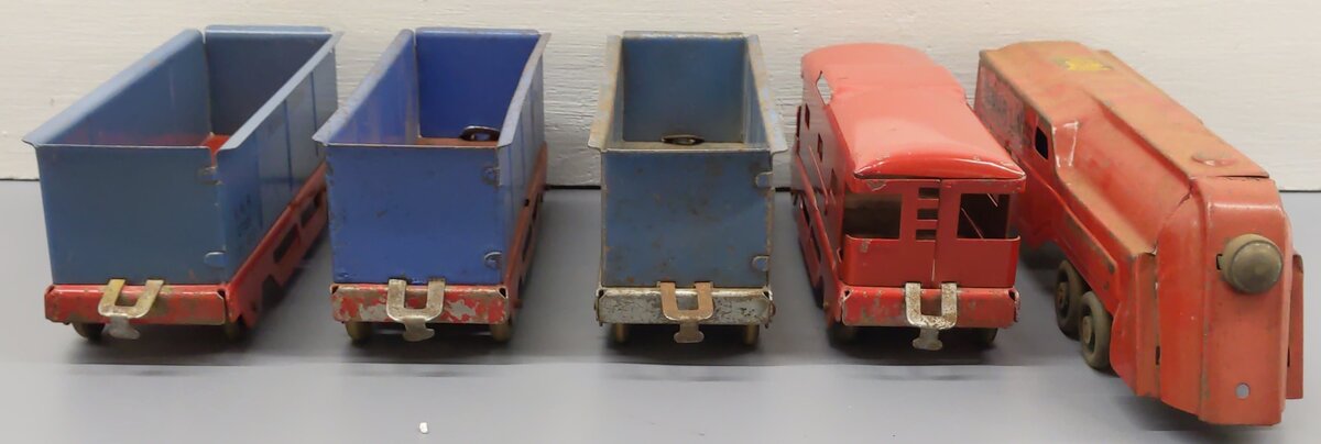 Lumar Lines Vintage Pressed Steel Passenger Set VG