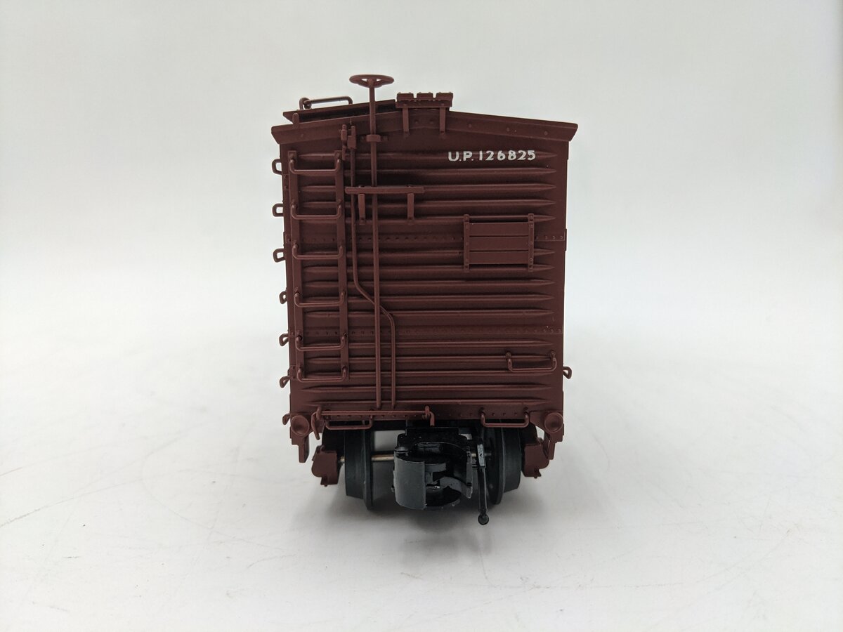Atlas 151-8319 O Union Pacific USRA 40' Wood Boxcar #126825 (3 Rail) EX