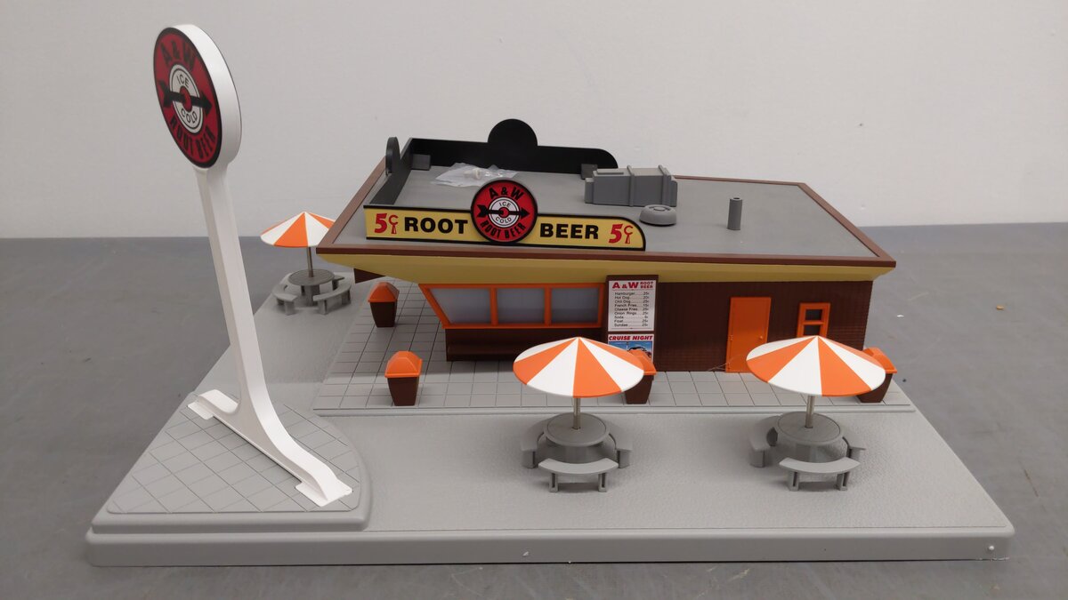 MTH 30-9068 A&W Rootbeer Restaurant Stand EX/Box