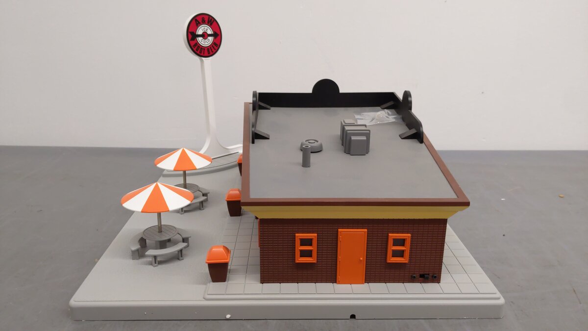 MTH 30-9068 A&W Rootbeer Restaurant Stand EX/Box