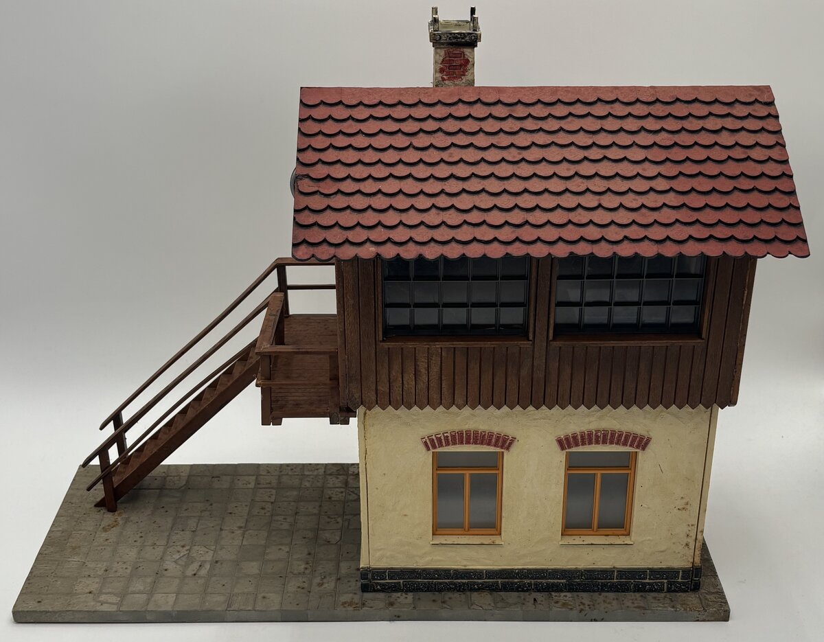 Pola 914 G Scale 2 Story Signal Tower Station VG