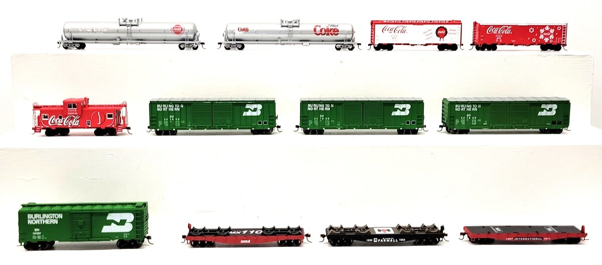 Athearn HO Scale Assorted Freight Cars [12] VG