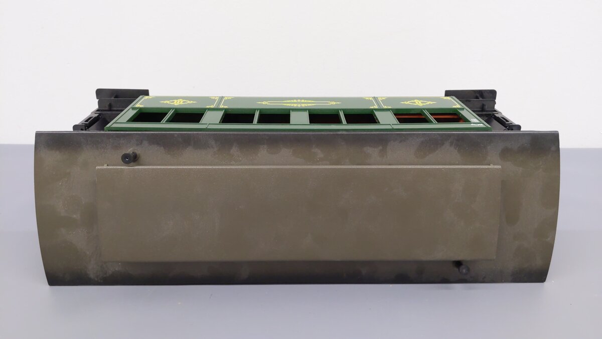 LGB 3060 G Scale Green 8-Wheel Passenger Car (No Lights) VG