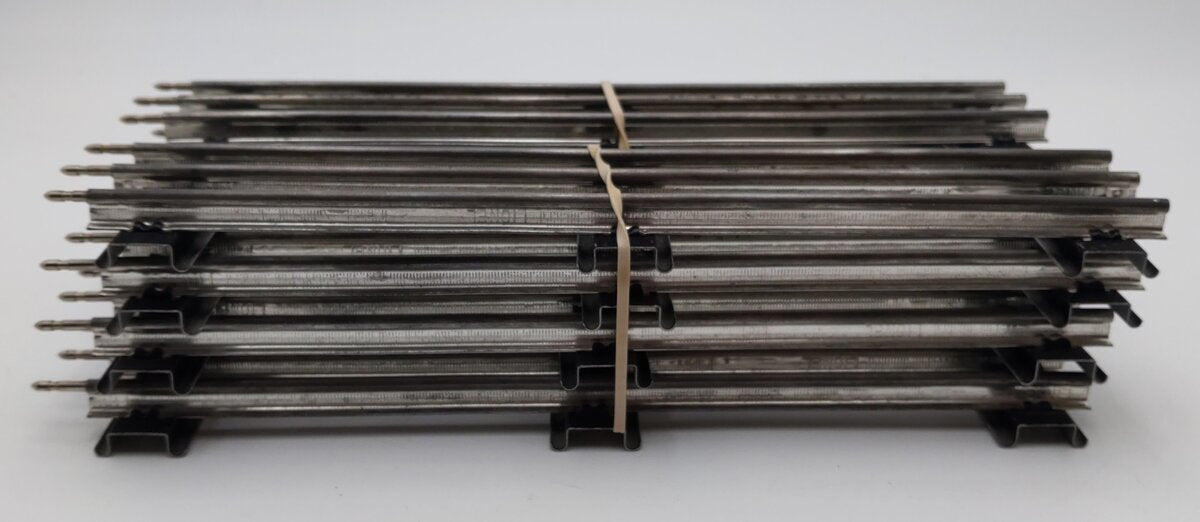 Lionel 6-12840 O Gauge Tubular 10" Insulated Straight Track (18) VG