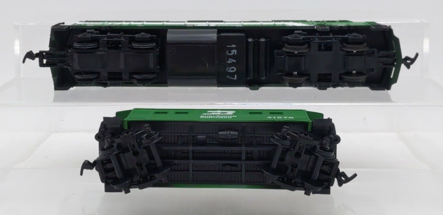 Life Like 8675 HO Burlington Northern F40 Diesel Locomotive w/Caboose LN/Box