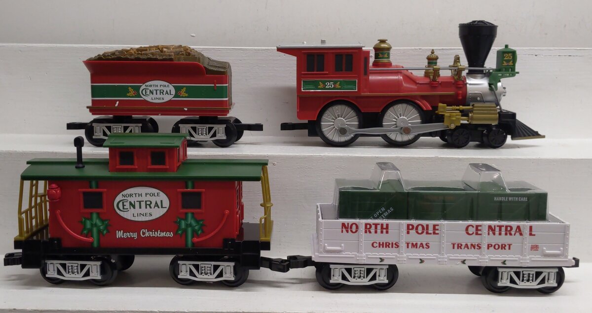 Lionel 7-11729 G Scale North Pole Central Battery Ready-to-Play Freight Set EX/Box