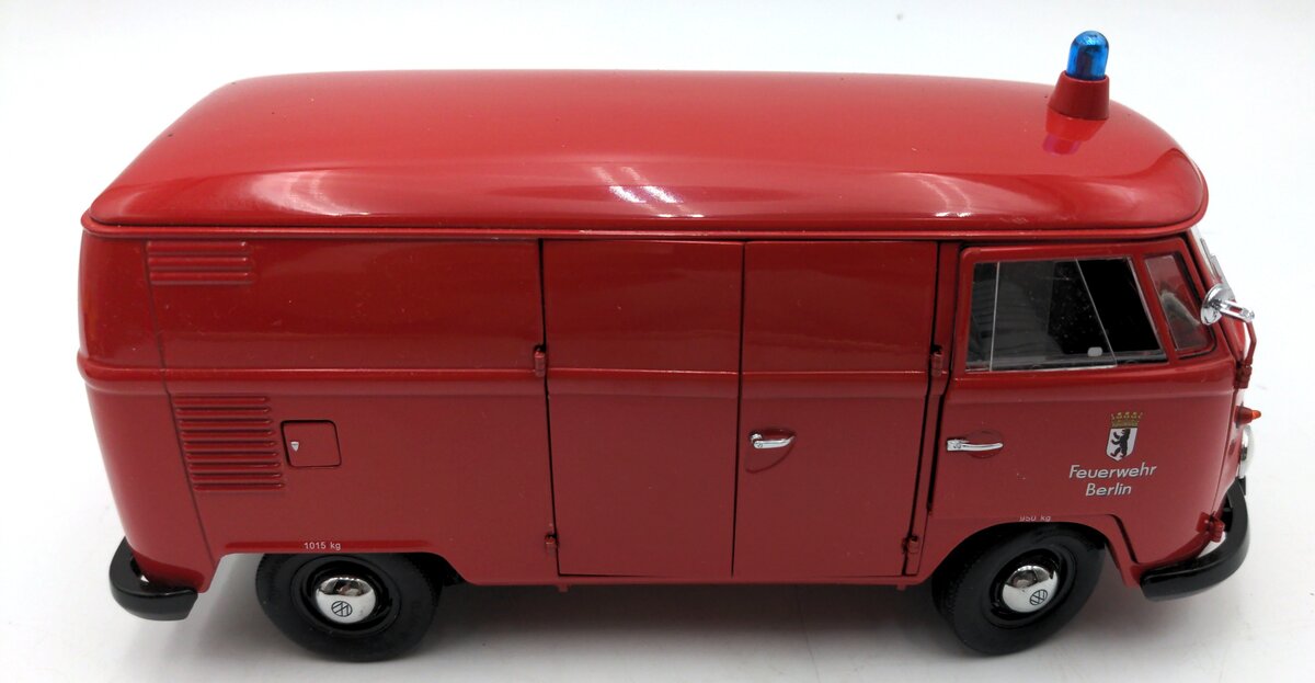Schuco 1:18 Diecast Volkswagen VW T1 Transporter Firefight Berlin Van LN