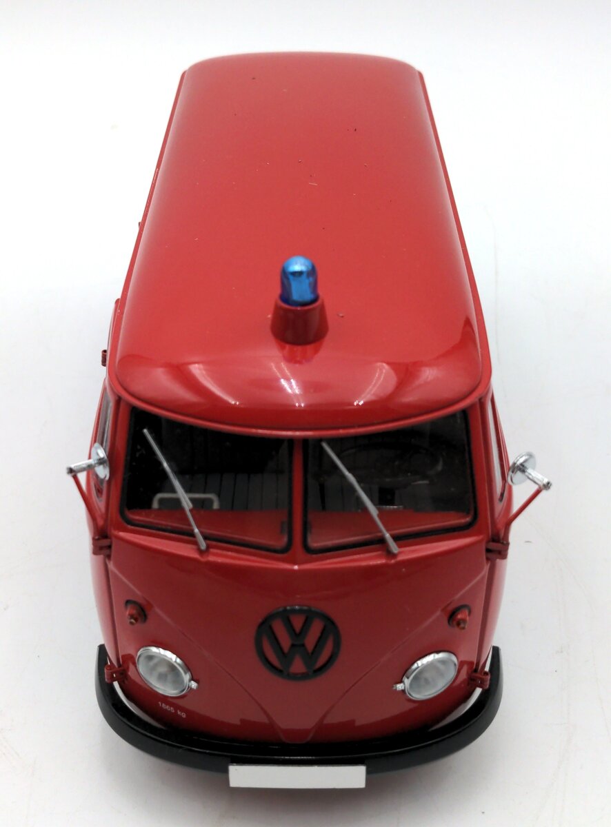 Schuco 1:18 Diecast Volkswagen VW T1 Transporter Firefight Berlin Van LN