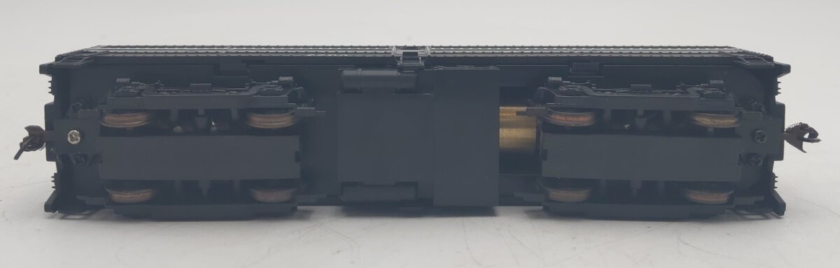 Walthers 931-266 HO Scale NYC Alco FB-1 Diesel #2304 EX