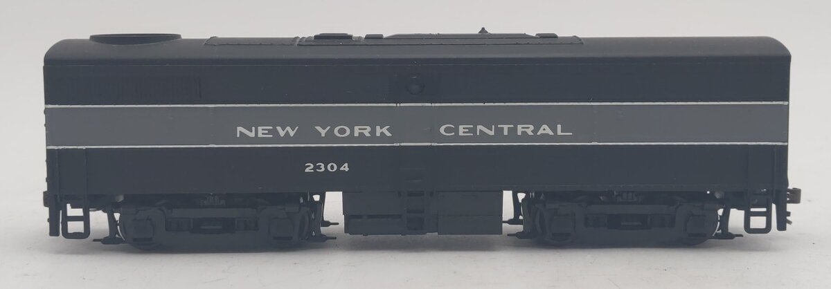 Walthers 931-266 HO Scale NYC Alco FB-1 Diesel #2304 EX