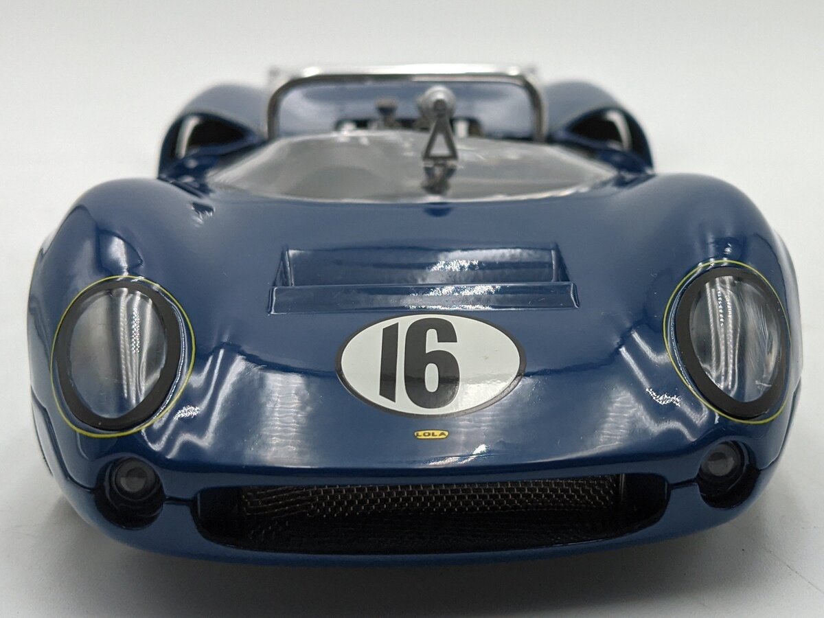 GMP 12002 1:18 Scale Diecast GMP Penske Racing Sunoco Lola T70 Spyder LN