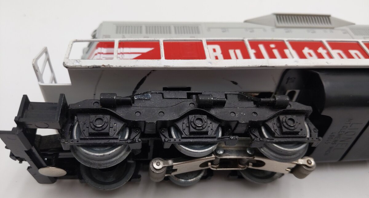 Lionel 6-8151 Burlington SD-28 Diesel Locomotive #8151 VG