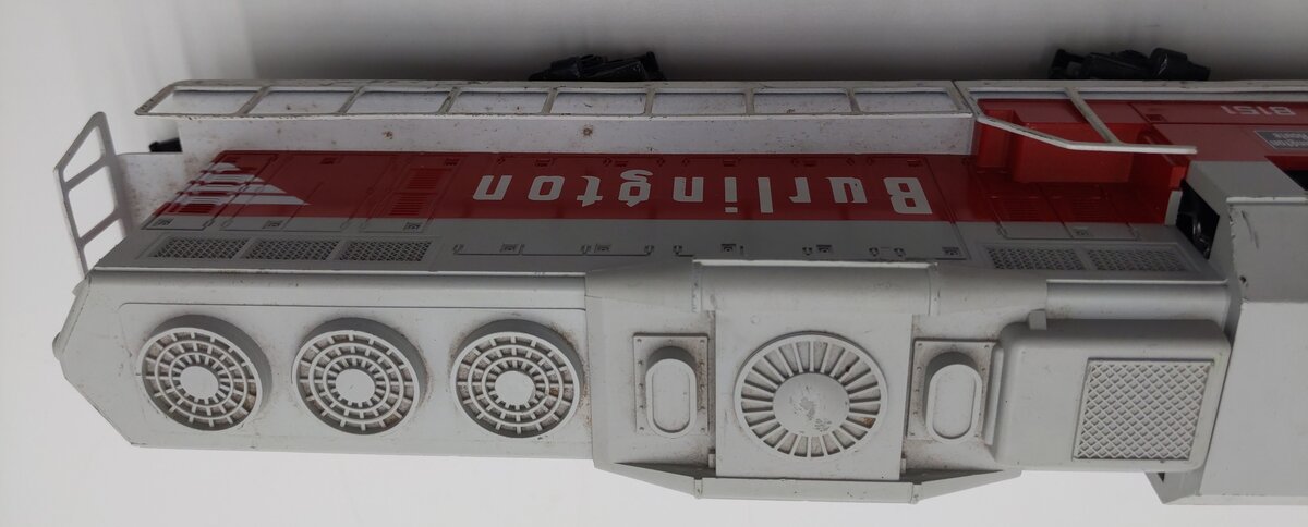 Lionel 6-8151 Burlington SD-28 Diesel Locomotive #8151 VG