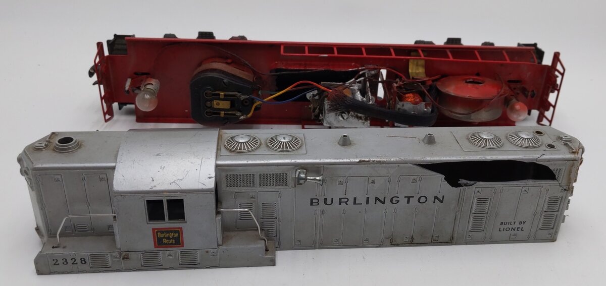 Lionel 2328 Vintage O Burlington GP-7 Powered EMD Diesel Locomotive