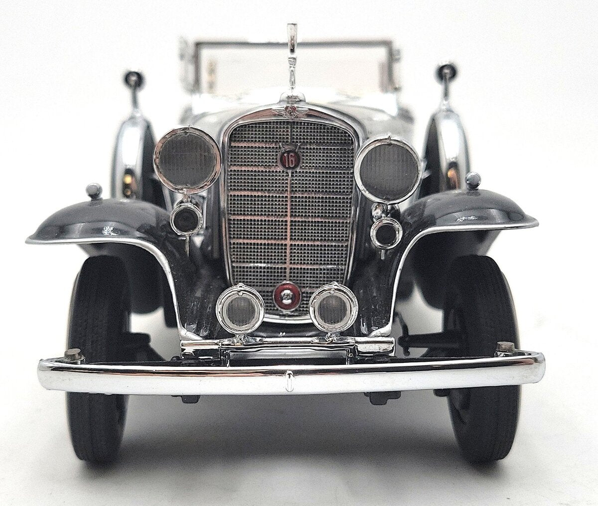 Danbury Mint 1932 1:24 Diecast 1932 Cadillac V-16 Sport Phaeton LN/Box