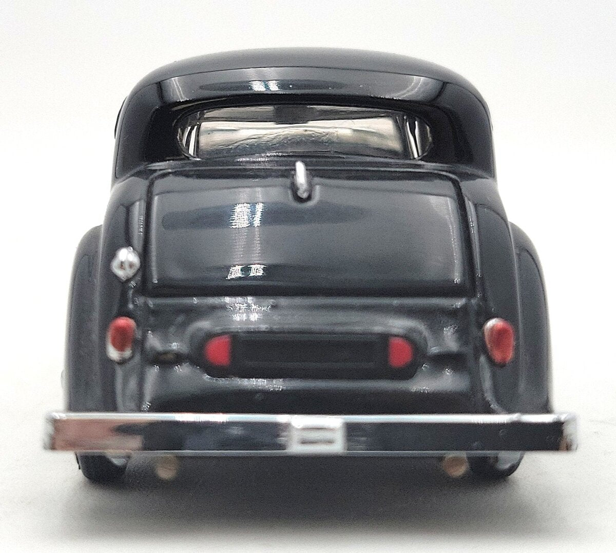 Franklin Mint B11PT89 1:43 Diecast 1946 Jaguar Mark IV Saloon LN/Box