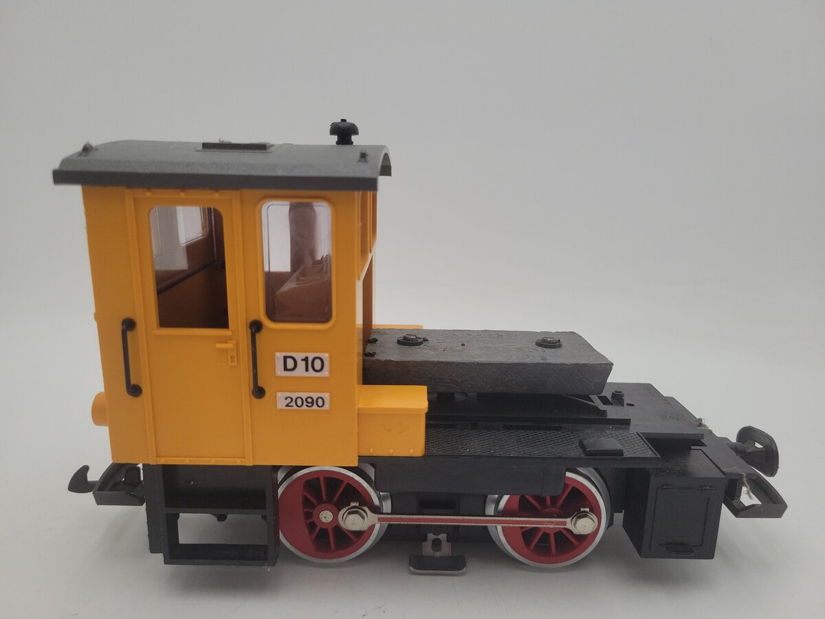 LGB 2090 G Scale D10 0-4-0 Diesel Switcher #2090 Yellow EX