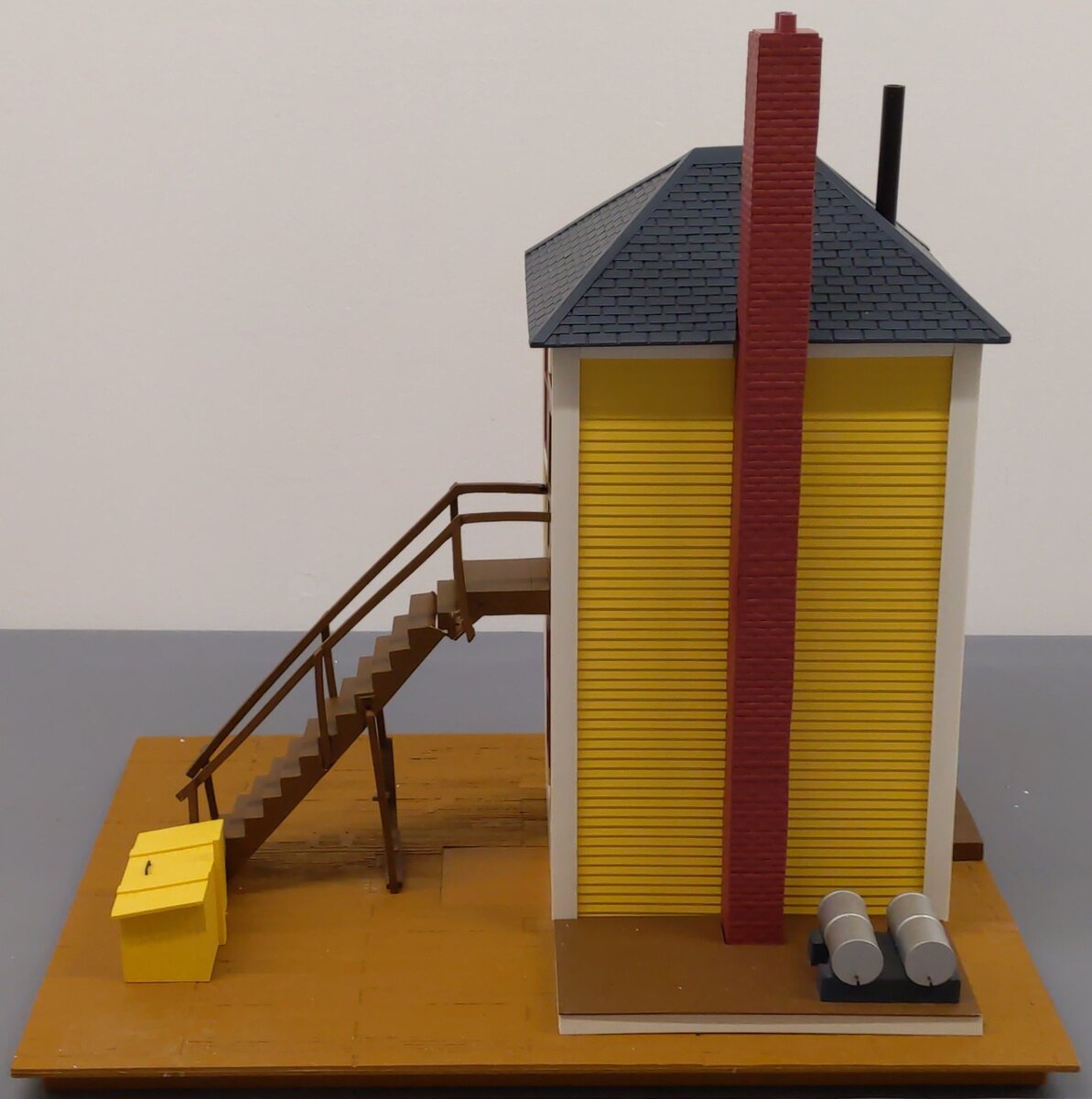 Aristo-Craft 7204 G Scale Bay Window Signal Tower VG/Box