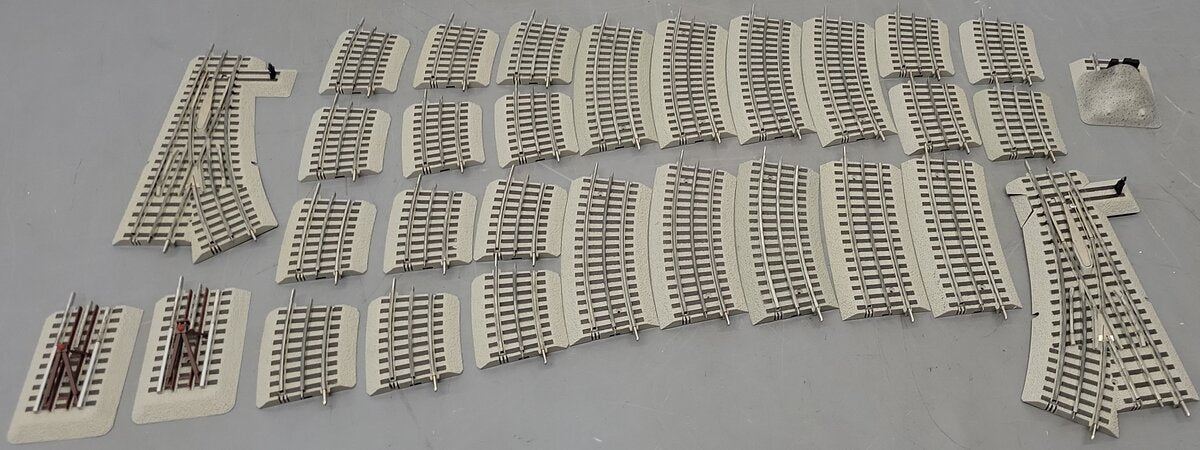 Lionel O Gauge Assorted Fastrack Sections [30]