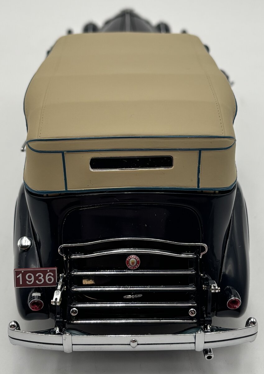 Danbury Mint 1936 1:24 1936 Packard Twelve Sport Phaetom EX